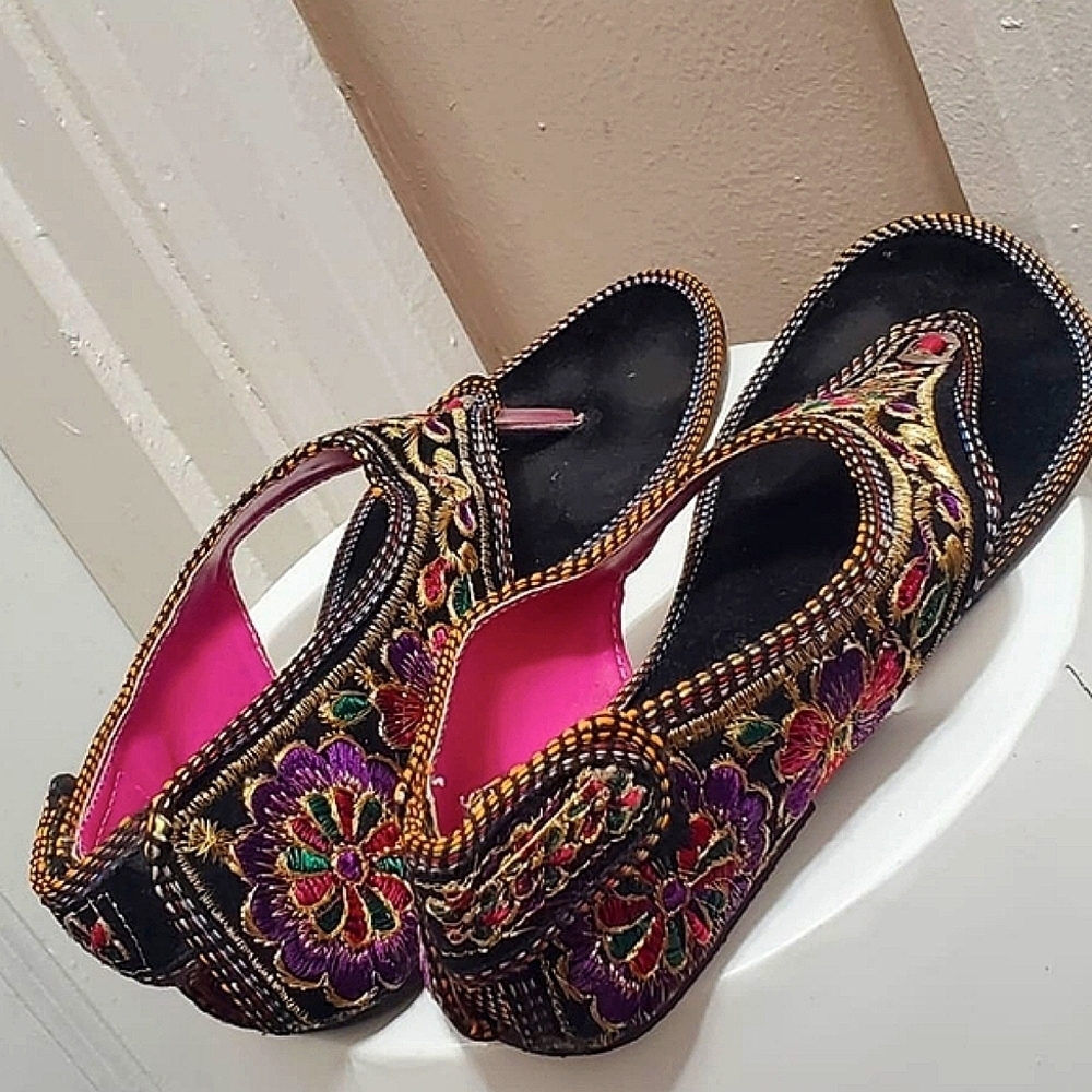 Indian Style Boho traditional Open Toe Sandals Embroidered Flat. 8.5 🌴